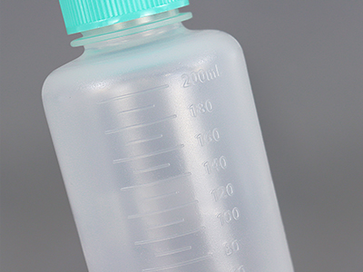 外壁模刻刻度，刻度線清晰，易觀察