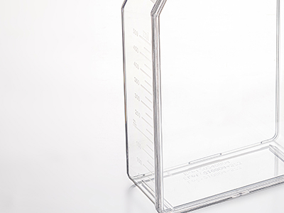 兩側均有清晰的容量刻度