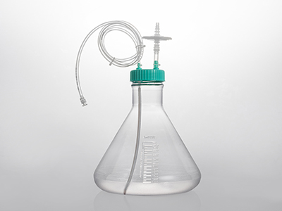 瓶蓋采用注塑一體式連接，降低泄露、殘留的風(fēng)險