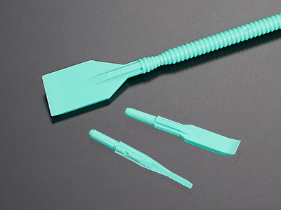 獨特的雙功能設(shè)計，另一端配備“刮刀型”結(jié)構(gòu)提供無死角處理